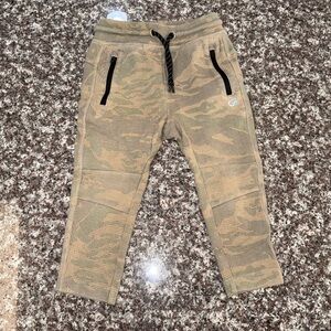 Baby GapFit Camouflage Jogger Pants 🐢